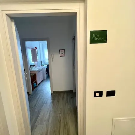 Time To Escape 2 Apartament