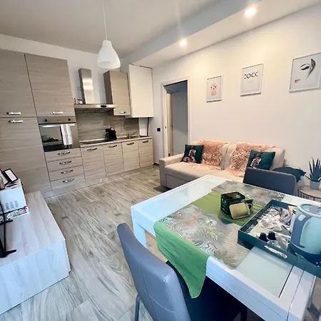 Апартаменты Time To Escape 2 Тирано